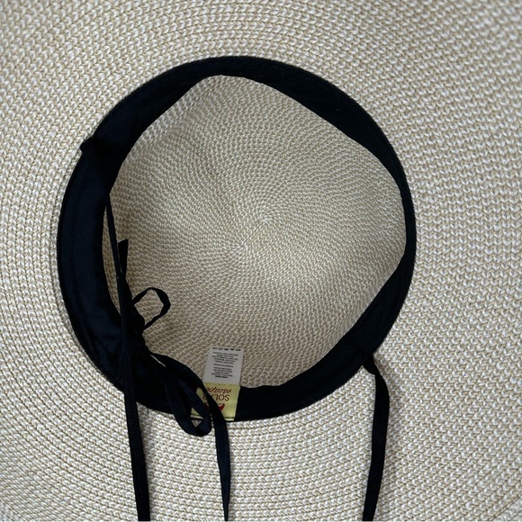Solar Escape Wide Brim with drawstring Sun Hat, OS - Picture 9 of 11